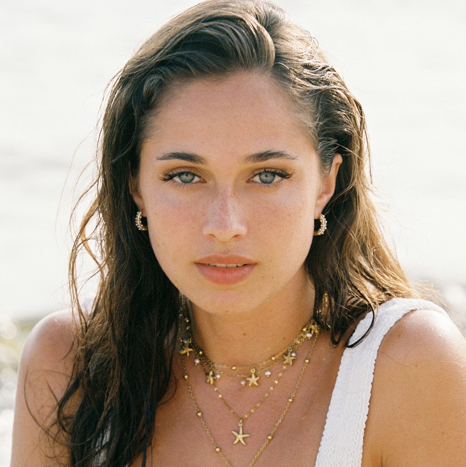 Alice Pearl Hoop Earrings - Image 9