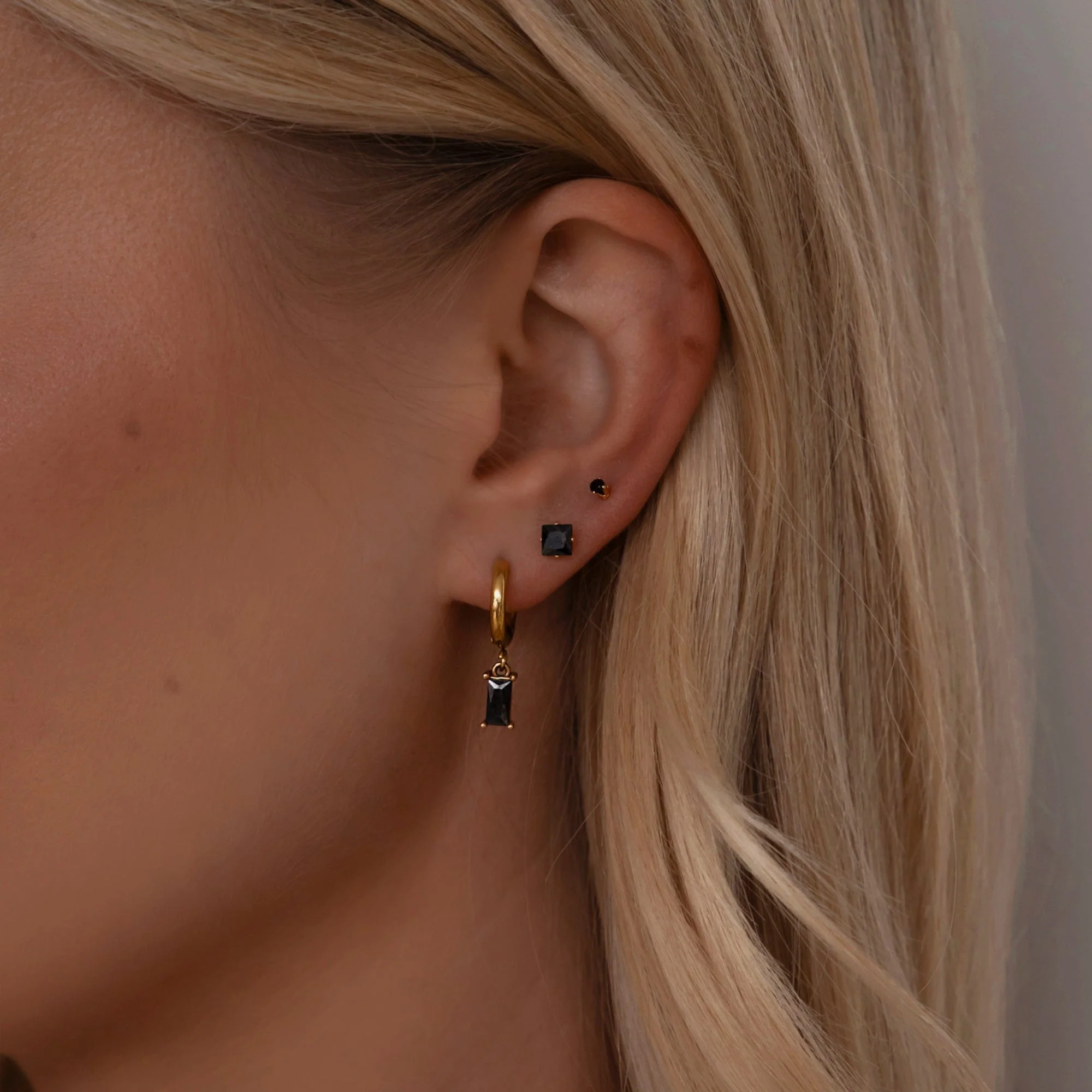 Alma Hoop Earrings - Image 4