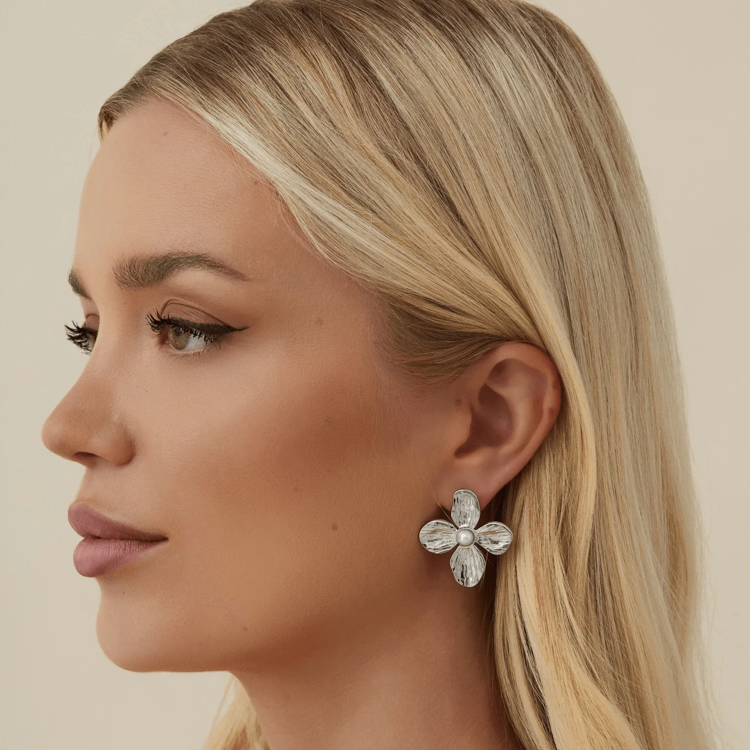 Aurelie Flower Pearl Stud Earrings - Image 4