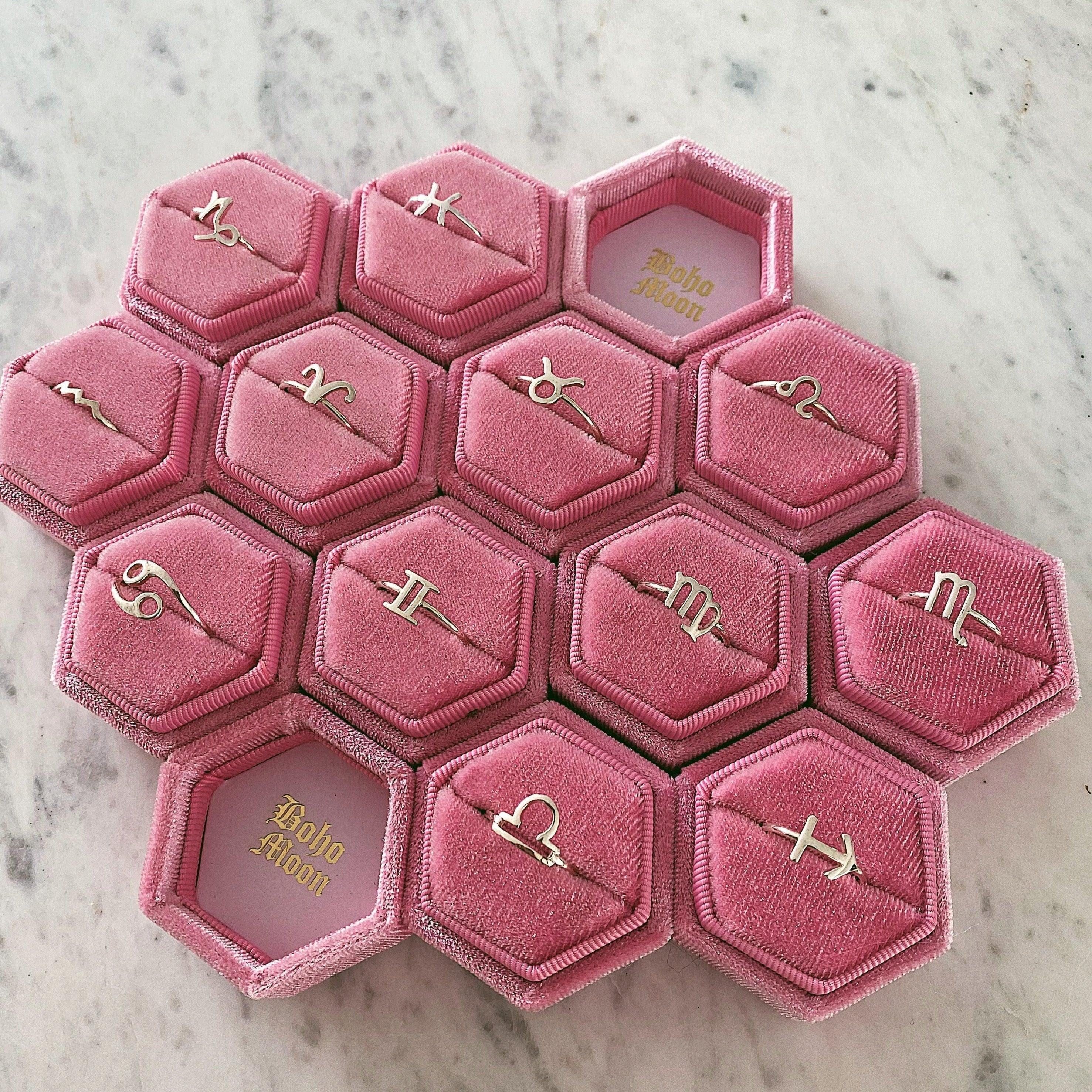 Bohomoon Velvet Single Ring Box - Image 5