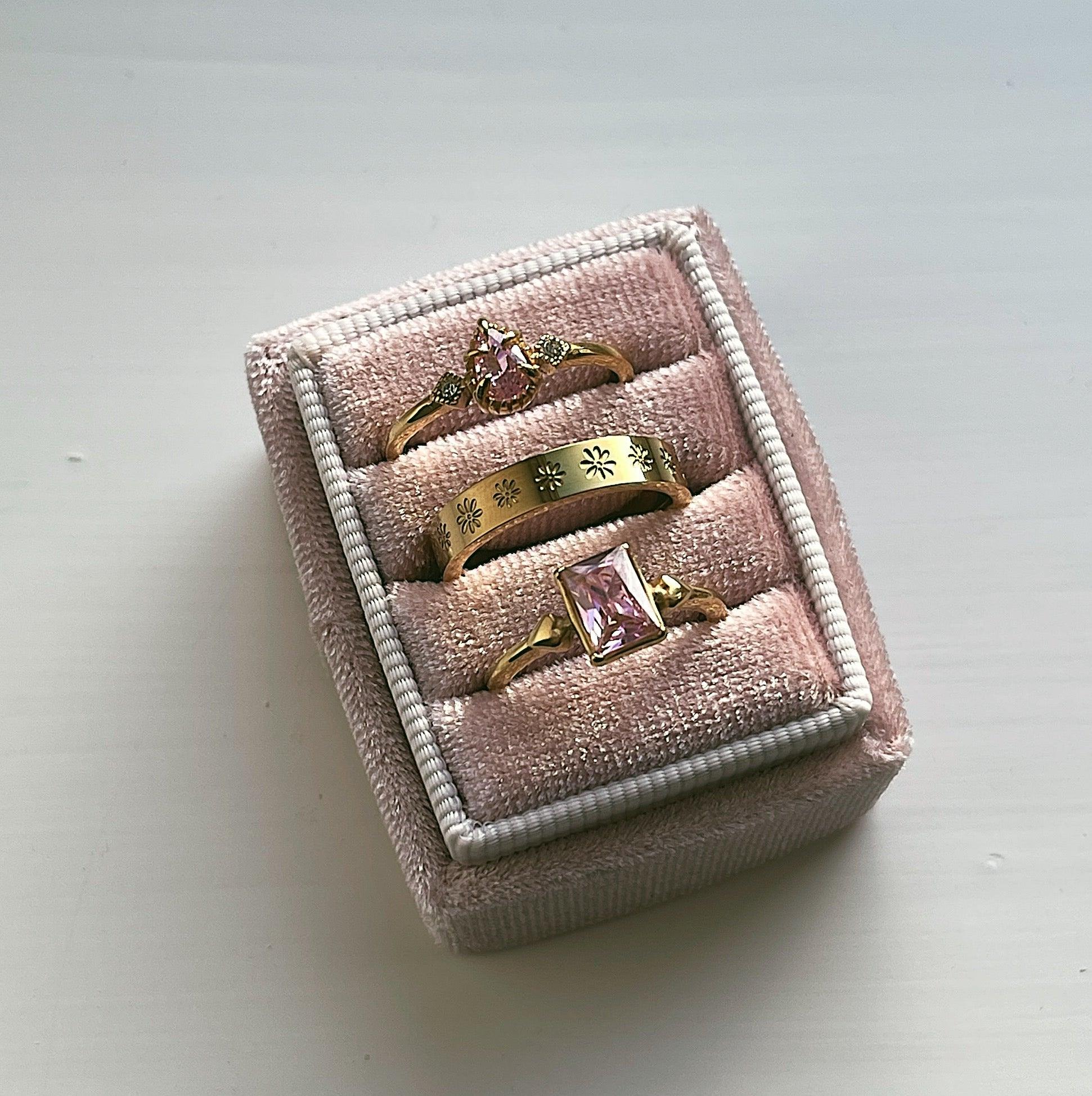 Daisy Chain Ring - Image 6