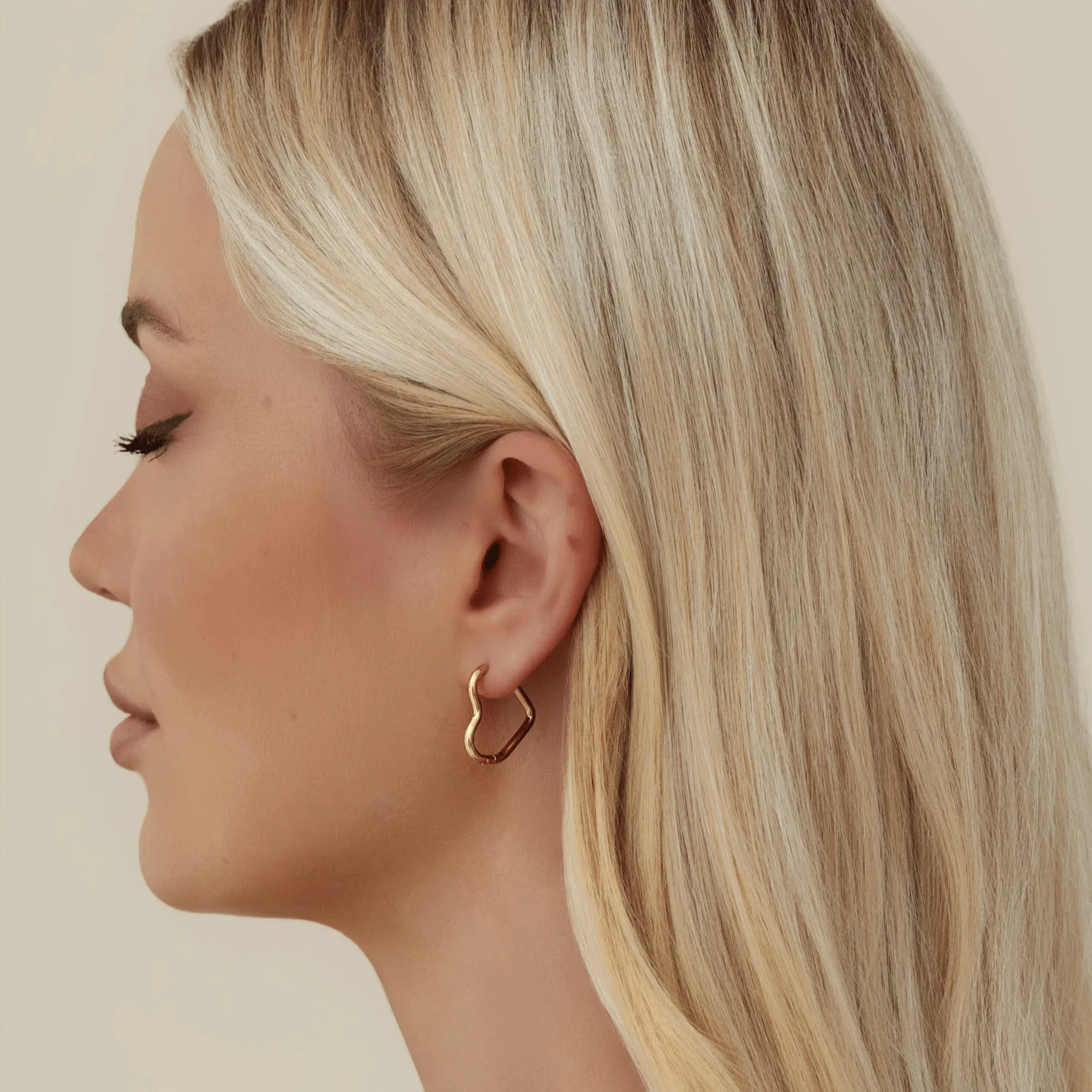 Dakota Heart Hoop Earrings - Image 3