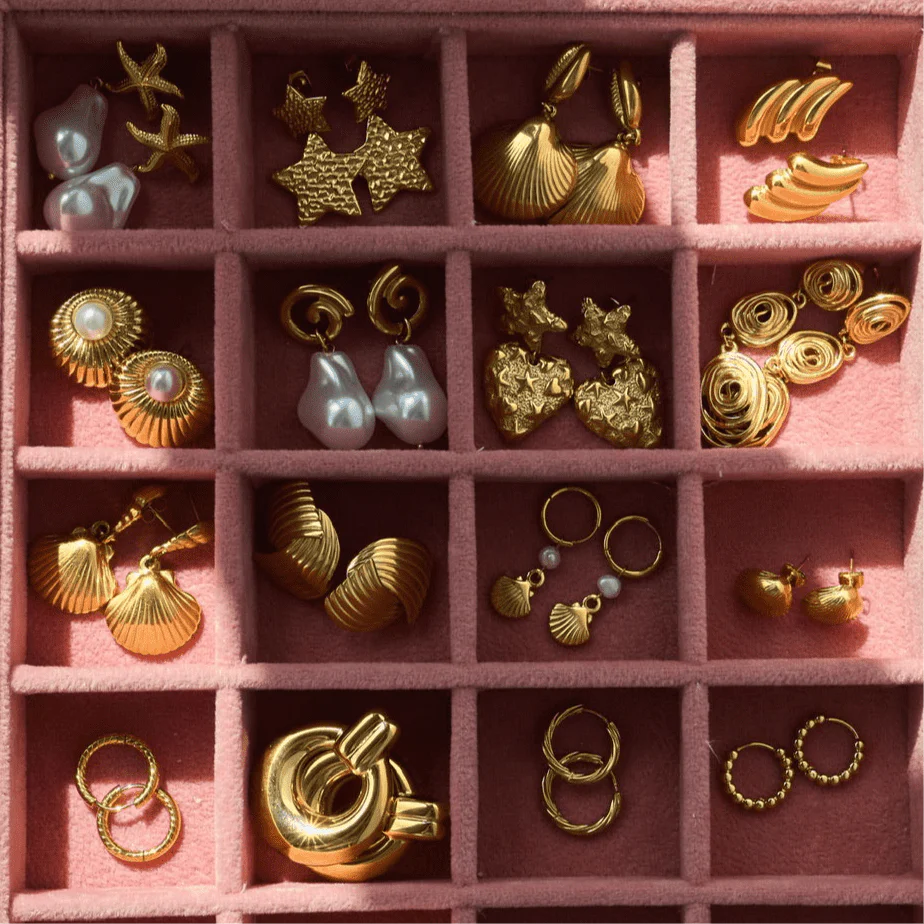 Dory Pearl Hoop Earrings - Image 6