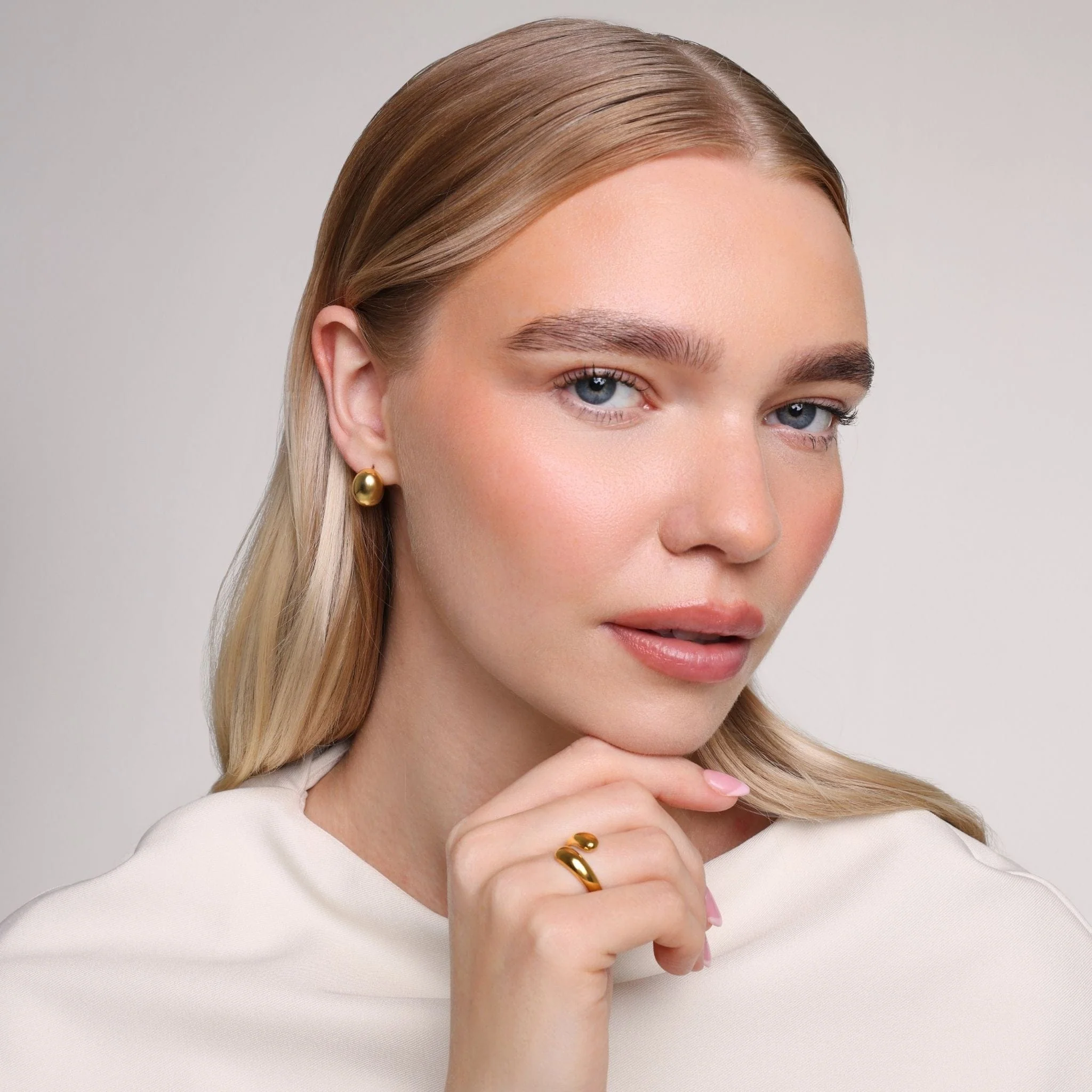 Florence Stud Earrings - Image 4