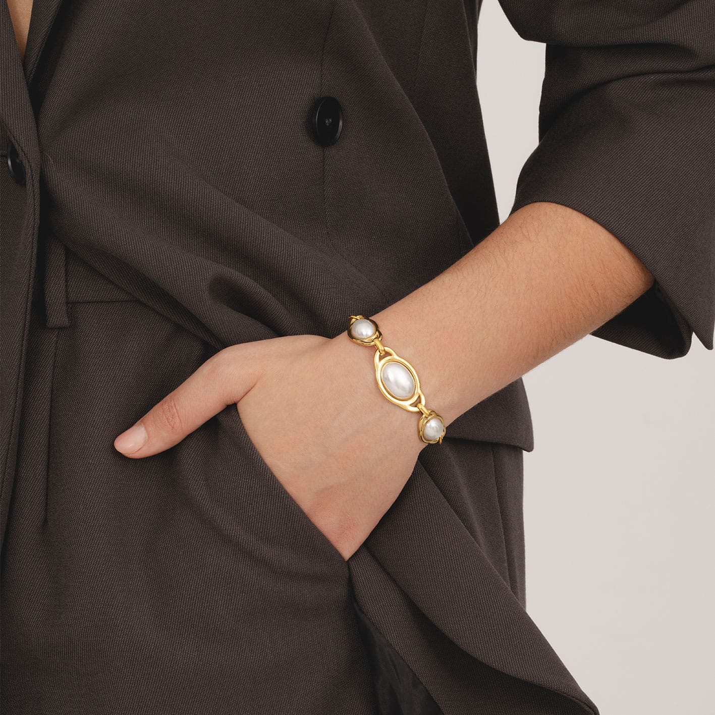 Imogen Pearl Bracelet - Image 3