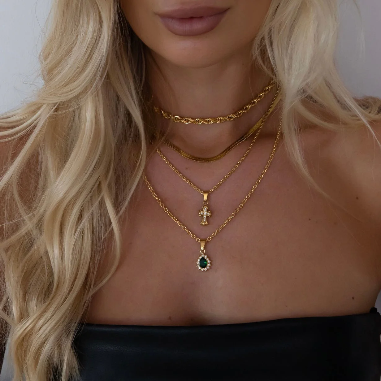 Lillie Cross Necklace - Image 4