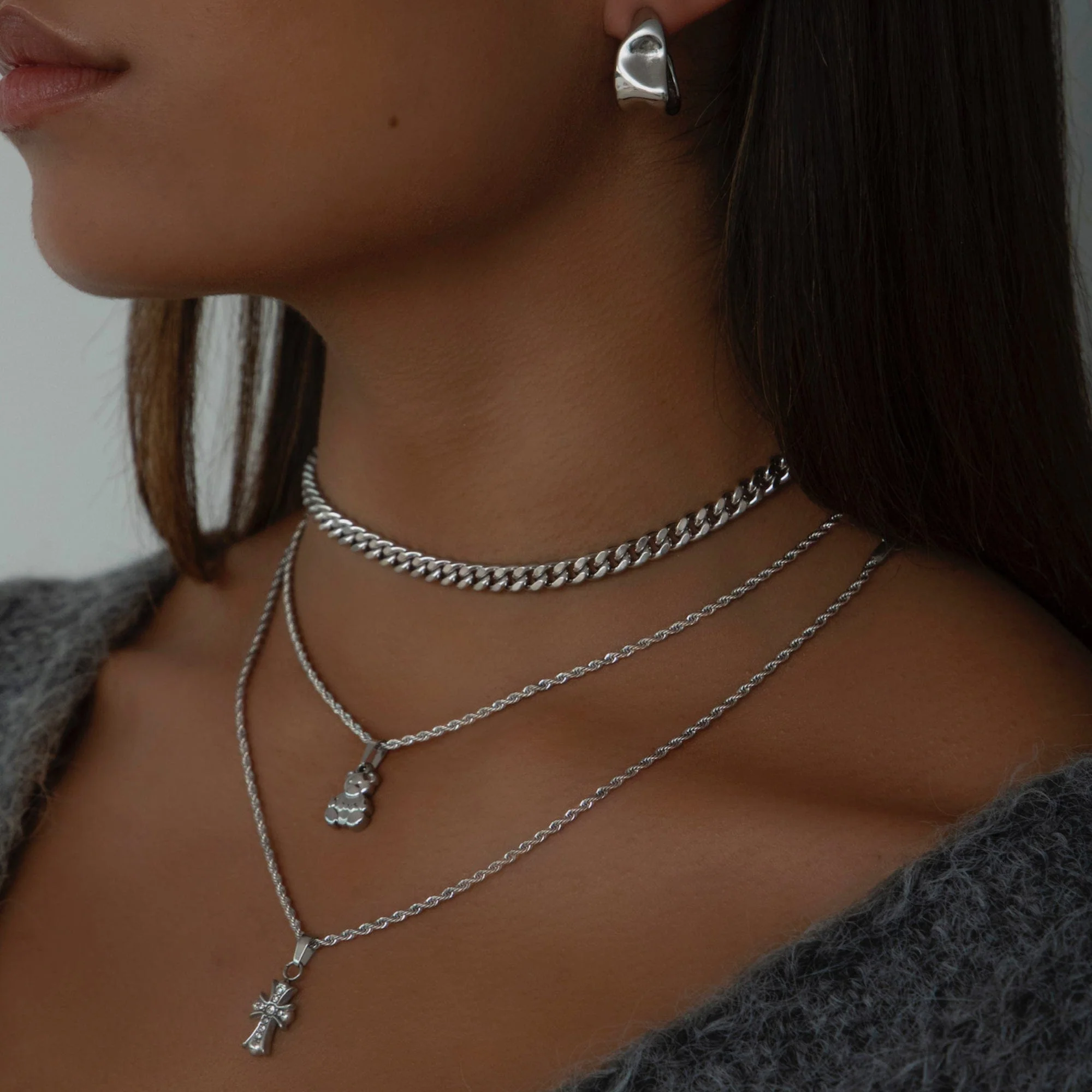 Lillie Cross Necklace - Image 6