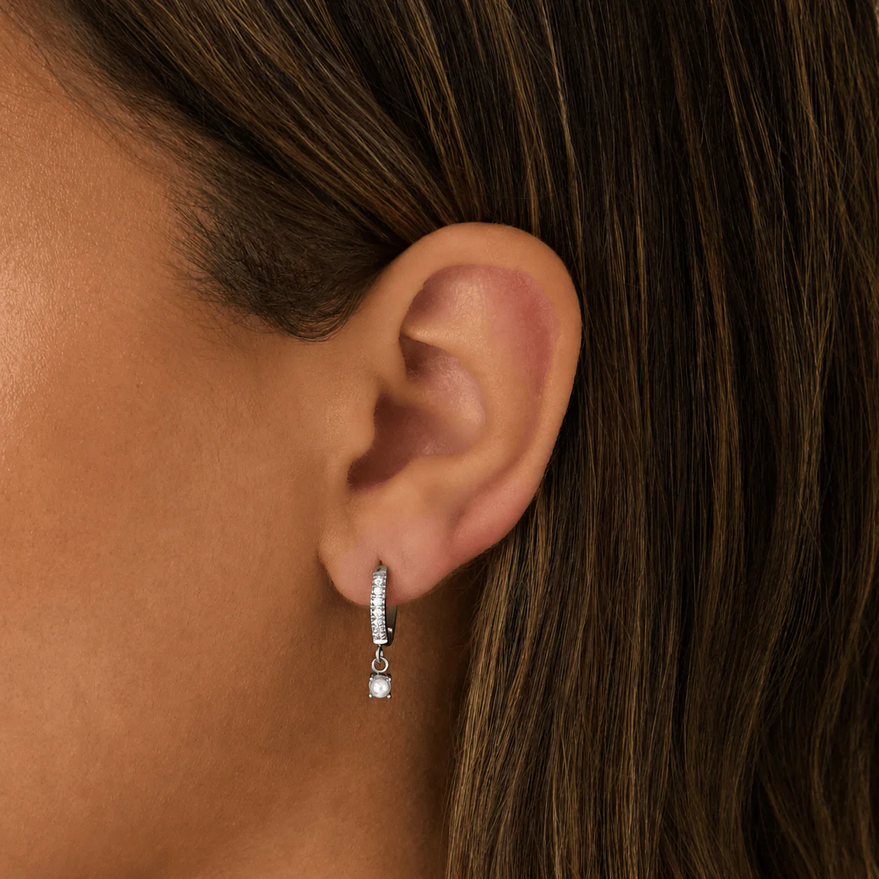 Priscilla Pearl Hoop Earrings - Image 3