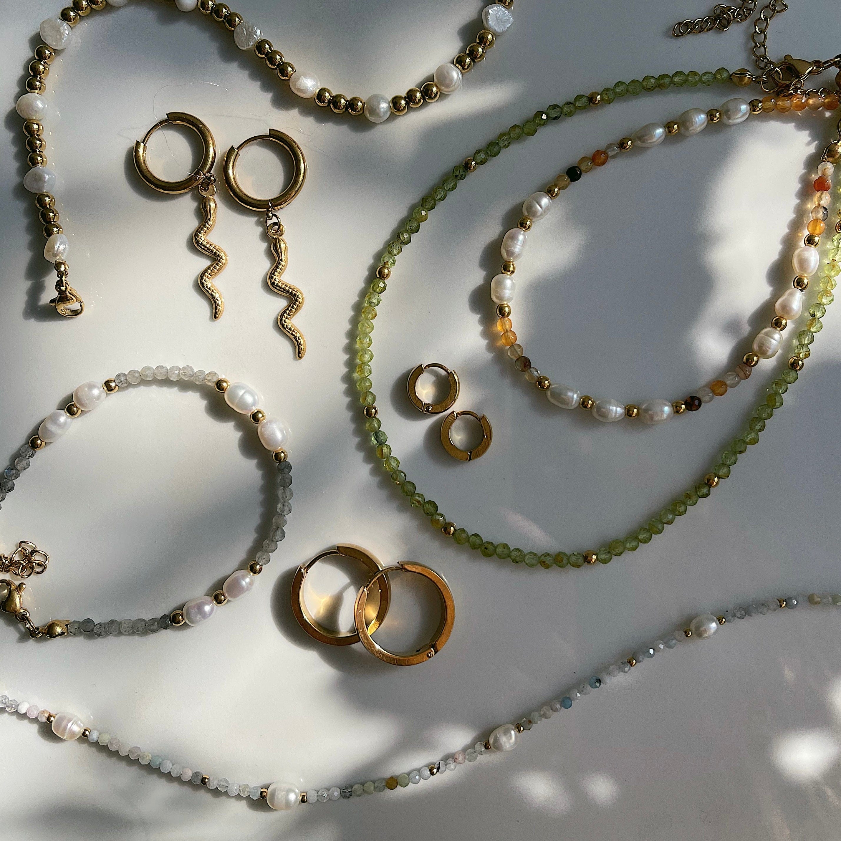 Rosie Pearl Choker Necklace - Image 3
